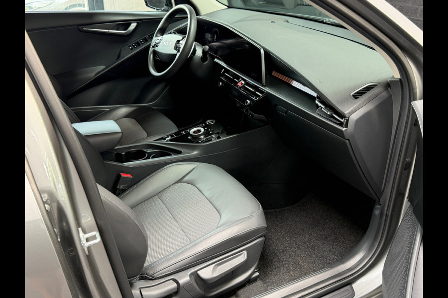 Kia Niro 1.6 GDi Hybrid DynamicLine | Widescreen | camera | 1/2 Leder | Stoel en stuurverwarwing
