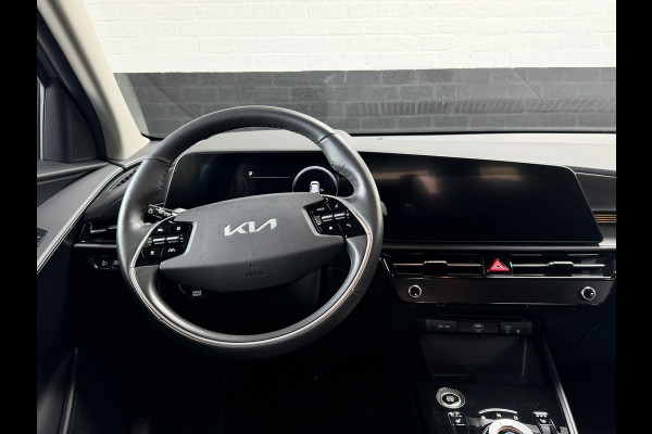 Kia Niro 1.6 GDi Hybrid DynamicLine | Widescreen | camera | 1/2 Leder | Stoel en stuurverwarwing
