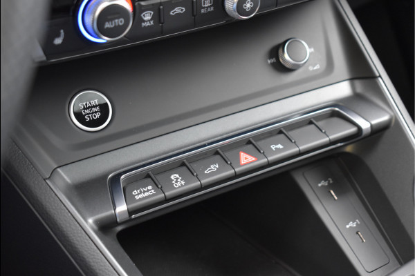 Audi Q3 Sportback 45 TFSI e S-Line 245 Pk Pano Navi Leder Keyless Apple Carplay 21 Inch