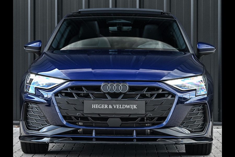 Audi A3 Sportback 45 TFSI e S edition Competition | Panoramadak | 5 jr Garantie | HUD | Sonos Sound | Camera | Ambiance interieur | Active Cruise | S-Seats + Memory | Stoelverwarming | Keyless |