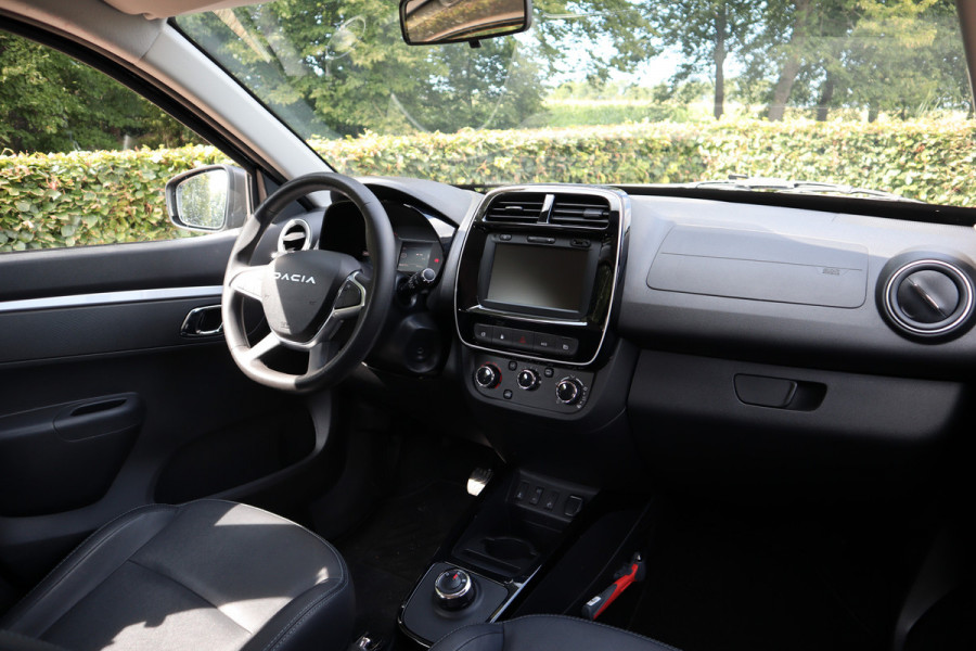 Dacia Spring Expression 27 kWh | Lederen bekleding | Navi |