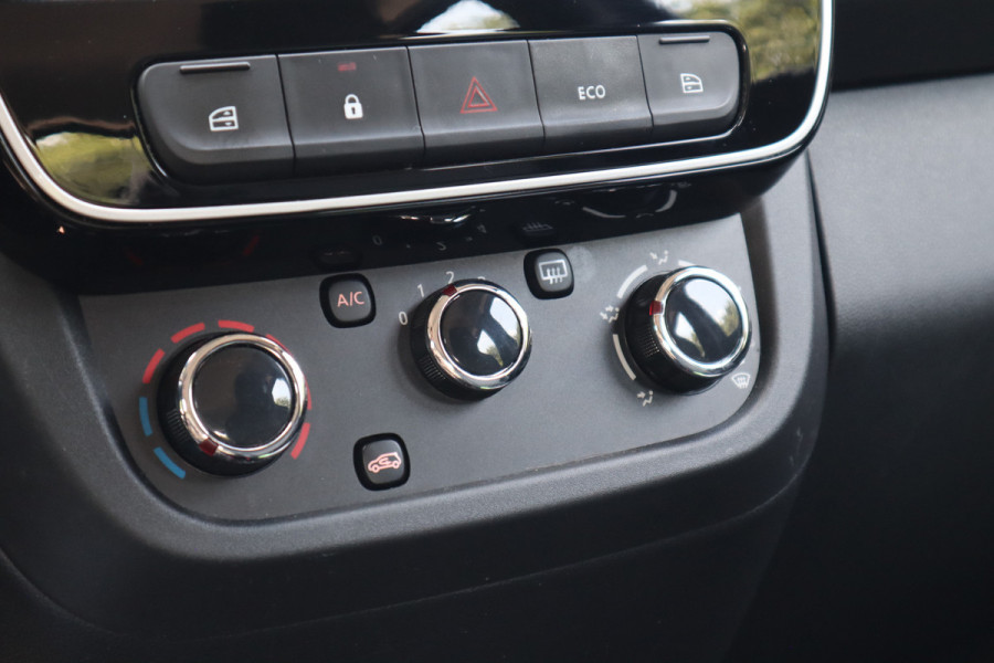 Dacia Spring Expression 27 kWh | Lederen bekleding | Navi |