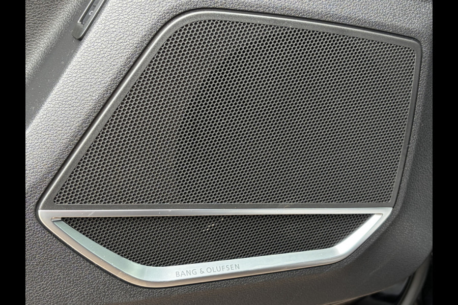 Audi Q3 Sportback TFSI RS Pano.dak Carplay Pano.dak Trekhaak Sportzetels 21Inch