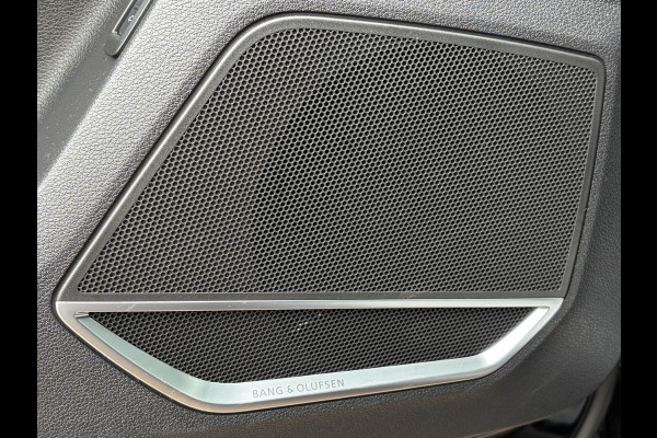 Audi Q3 Sportback TFSI RS Pano.dak Carplay Pano.dak Trekhaak Sportzetels 21Inch
