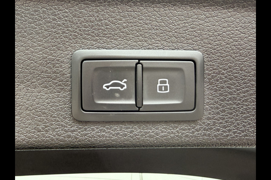 Audi Q3 Sportback TFSI RS Pano.dak Carplay Pano.dak Trekhaak Sportzetels 21Inch