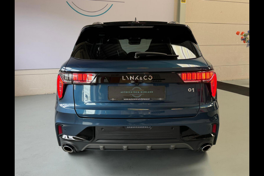 Lynk & Co 01 1.5 261PK Plug-in Hybrid, Pano, 360 Camera ,Apple Carplay