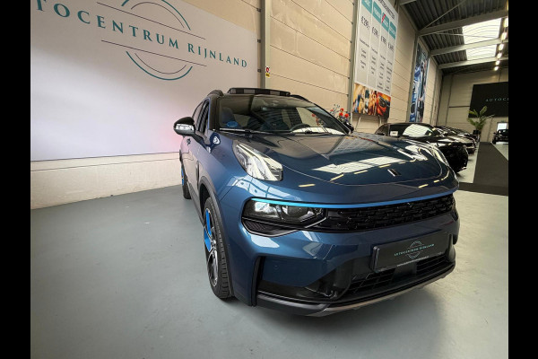 Lynk & Co 01 1.5 261PK Plug-in Hybrid, Pano, 360 Camera ,Apple Carplay