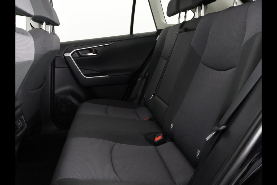 Toyota RAV4 2.0 VVT-iE Black Luxury | 360° Camera | Trekhaak | Dodehoek detectie | 1500 KG trekgewicht |