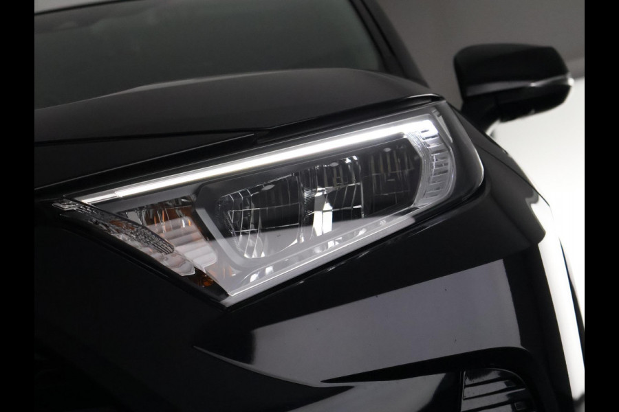 Toyota RAV4 2.0 VVT-iE Black Luxury | 360° Camera | Trekhaak | Dodehoek detectie | 1500 KG trekgewicht |