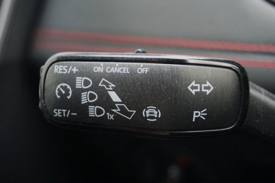 Seat Ibiza 1.0 TSI FR Business Intense/Leer-Alcantara/Carplay /Led!