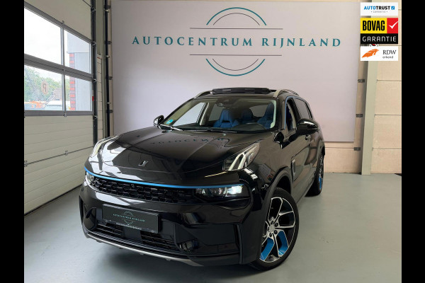 Lynk & Co 01 1.5 261PK Plug-in Hybrid,1 Jaar Bovag Garantie, Pano, Zwarte Hemel, 360 Camera ,Apple Carplay