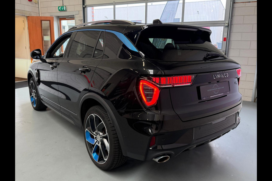 Lynk & Co 01 1.5 261PK Plug-in Hybrid,1 Jaar Bovag Garantie, Pano, Zwarte Hemel, 360 Camera ,Apple Carplay