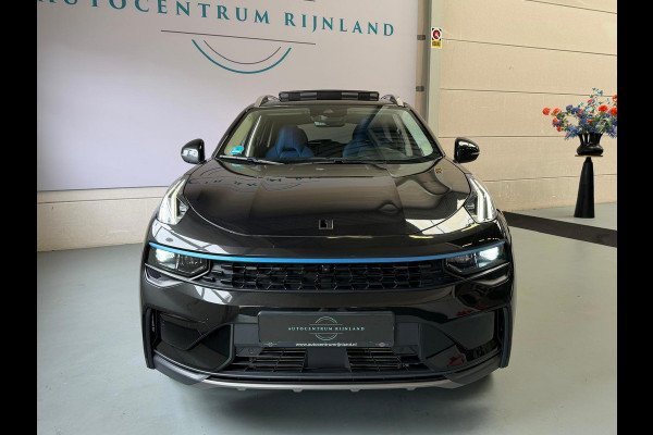 Lynk & Co 01 1.5 261PK Plug-in Hybrid,1 Jaar Bovag Garantie, Pano, Zwarte Hemel, 360 Camera ,Apple Carplay
