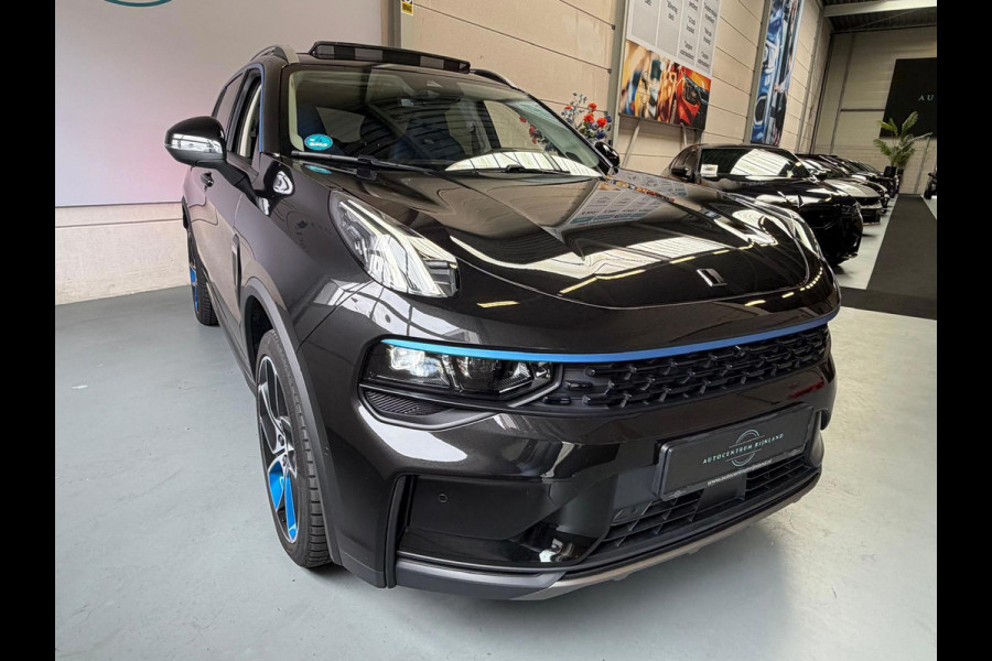 Lynk & Co 01 1.5 261PK Plug-in Hybrid,1 Jaar Bovag Garantie, Pano, Zwarte Hemel, 360 Camera ,Apple Carplay
