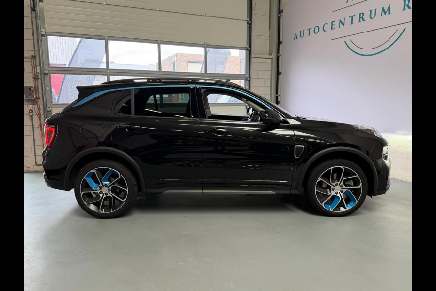 Lynk & Co 01 1.5 261PK Plug-in Hybrid,1 Jaar Bovag Garantie, Pano, Zwarte Hemel, 360 Camera ,Apple Carplay