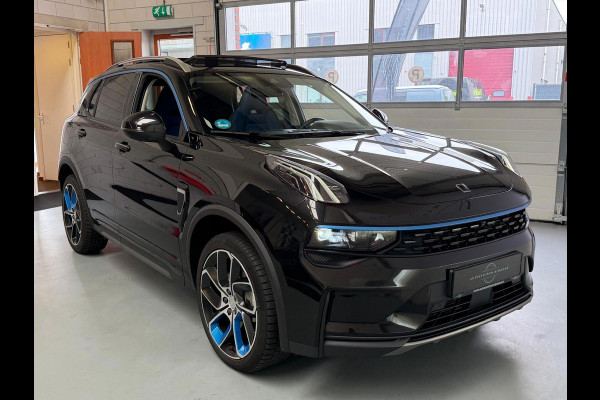 Lynk & Co 01 1.5 261PK Plug-in Hybrid,1 Jaar Bovag Garantie, Pano, Zwarte Hemel, 360 Camera ,Apple Carplay