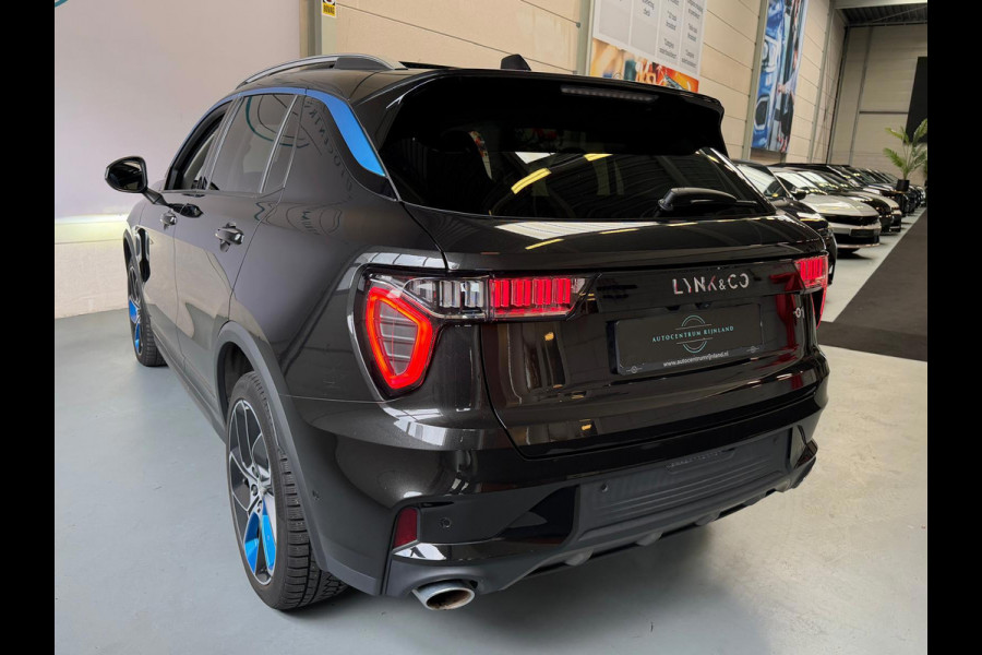 Lynk & Co 01 1.5 261PK Plug-in Hybrid,1 Jaar Bovag Garantie, Pano, Zwarte Hemel, 360 Camera ,Apple Carplay