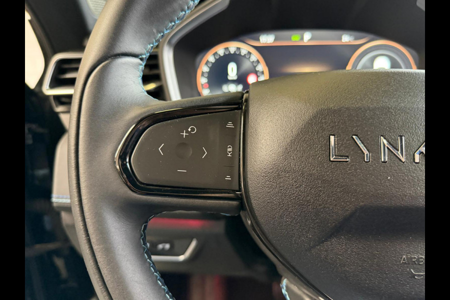 Lynk & Co 01 1.5 261PK Plug-in Hybrid,1 Jaar Bovag Garantie, Pano, Zwarte Hemel, 360 Camera ,Apple Carplay