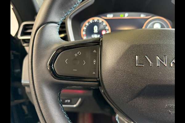Lynk & Co 01 1.5 261PK Plug-in Hybrid,1 Jaar Bovag Garantie, Pano, Zwarte Hemel, 360 Camera ,Apple Carplay