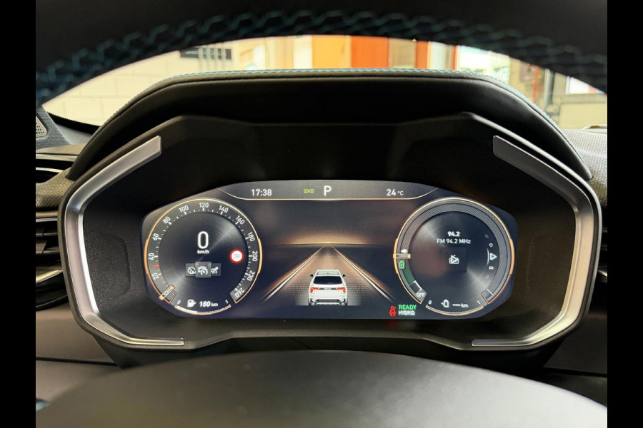 Lynk & Co 01 1.5 261PK Plug-in Hybrid,1 Jaar Bovag Garantie, Pano, Zwarte Hemel, 360 Camera ,Apple Carplay