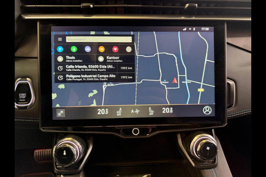 Lynk & Co 01 1.5 261PK Plug-in Hybrid,1 Jaar Bovag Garantie, Pano, Zwarte Hemel, 360 Camera ,Apple Carplay