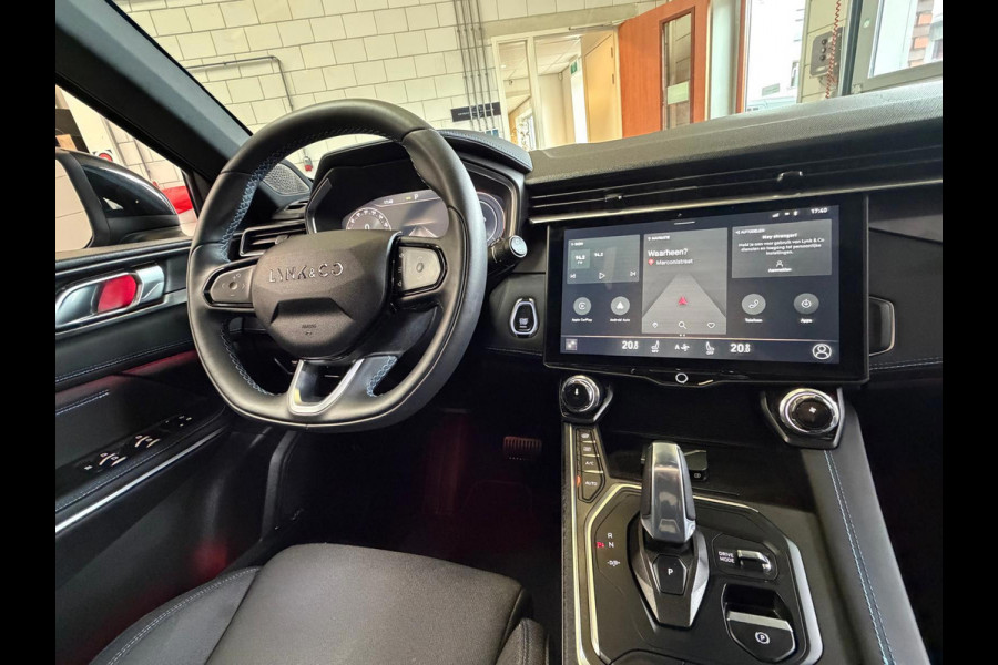 Lynk & Co 01 1.5 261PK Plug-in Hybrid,1 Jaar Bovag Garantie, Pano, Zwarte Hemel, 360 Camera ,Apple Carplay