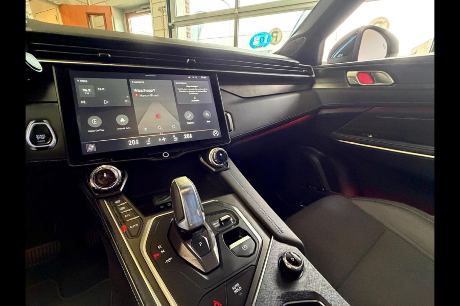 Lynk & Co 01 1.5 261PK Plug-in Hybrid,1 Jaar Bovag Garantie, Pano, Zwarte Hemel, 360 Camera ,Apple Carplay