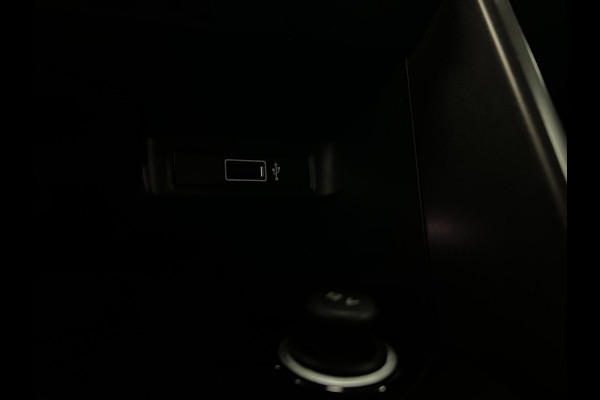 Volkswagen T-Roc 1.0 TSI | ACC | PDC | Camera | Elektr.koffer