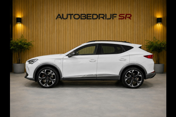 CUPRA Formentor 1.4 e-Hybrid VZ Performance Pano! 360'Camera Trekhaak! Eleck Kofferbak Sfeerverlichting Stoelverwarming Nette Auto