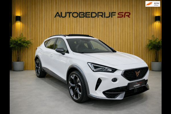 CUPRA Formentor 1.4 e-Hybrid VZ Performance Pano! 360'Camera Trekhaak! Eleck Kofferbak Sfeerverlichting Stoelverwarming Nette Auto