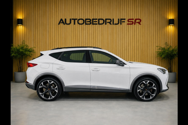 CUPRA Formentor 1.4 e-Hybrid VZ Performance Pano! 360'Camera Trekhaak! Eleck Kofferbak Sfeerverlichting Stoelverwarming Nette Auto