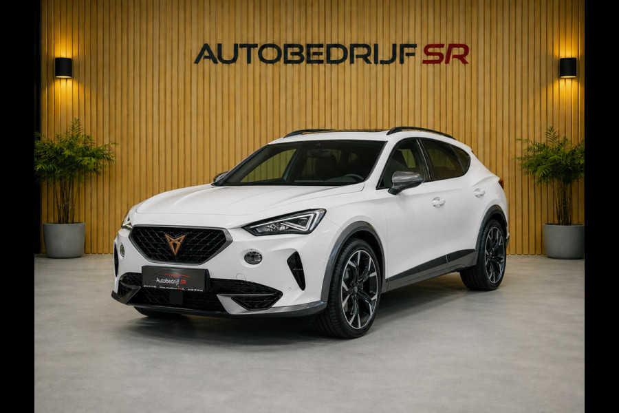 CUPRA Formentor 1.4 e-Hybrid VZ Performance Pano! 360'Camera Trekhaak! Eleck Kofferbak Sfeerverlichting Stoelverwarming Nette Auto