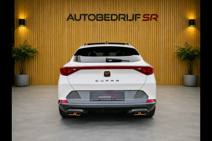CUPRA Formentor 1.4 e-Hybrid VZ Performance Pano! 360'Camera Trekhaak! Eleck Kofferbak Sfeerverlichting Stoelverwarming Nette Auto