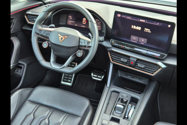 CUPRA Formentor 1.4 e-Hybrid VZ Performance Pano! 360'Camera Trekhaak! Eleck Kofferbak Sfeerverlichting Stoelverwarming Nette Auto