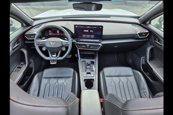 CUPRA Formentor 1.4 e-Hybrid VZ Performance Pano! 360'Camera Trekhaak! Eleck Kofferbak Sfeerverlichting Stoelverwarming Nette Auto