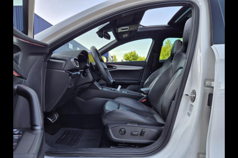 CUPRA Formentor 1.4 e-Hybrid VZ Performance Pano! 360'Camera Trekhaak! Eleck Kofferbak Sfeerverlichting Stoelverwarming Nette Auto