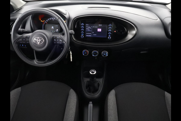 Toyota Aygo X 1.0 VVT-i MT Play Sport | Apple Carplay & AndroidAUTO | Airco | Camera | Privacy Glass |