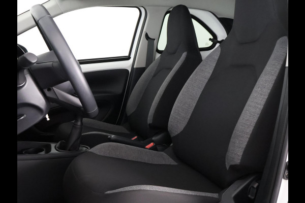 Toyota Aygo X 1.0 VVT-i MT Play Sport | Apple Carplay & AndroidAUTO | Airco | Camera | Privacy Glass |