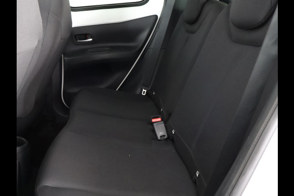 Toyota Aygo X 1.0 VVT-i MT Play Sport | Apple Carplay & AndroidAUTO | Airco | Camera | Privacy Glass |