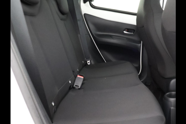 Toyota Aygo X 1.0 VVT-i MT Play Sport | Apple Carplay & AndroidAUTO | Airco | Camera | Privacy Glass |
