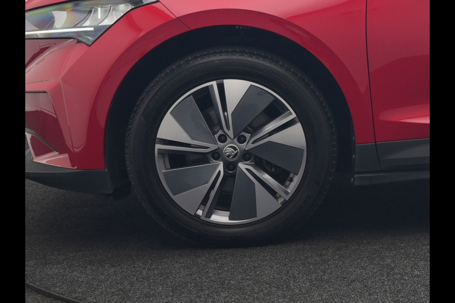 Škoda ENYAQ iV 50 Comfort 55 kWh Dealer O.H | Adaptive Cruise | Camera | Crystal LED | Apple Carplay | Sportstoelen Verwarmd | BLIS | Virtual | Navigatie | DAB | 19"L.M |