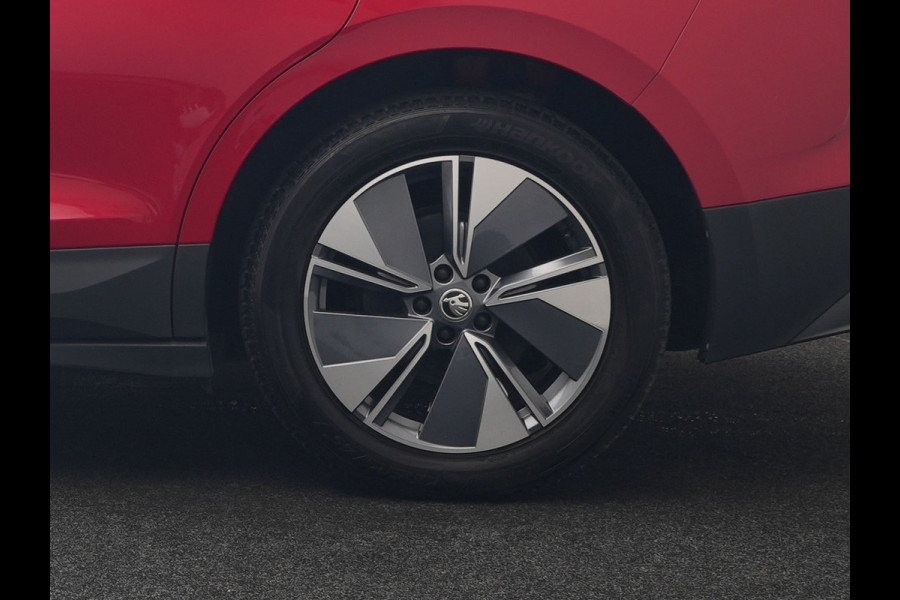 Škoda ENYAQ iV 50 Comfort 55 kWh Dealer O.H | Adaptive Cruise | Camera | Crystal LED | Apple Carplay | Sportstoelen Verwarmd | BLIS | Virtual | Navigatie | DAB | 19"L.M |