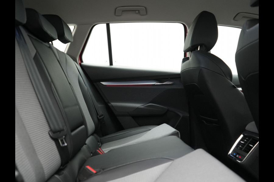 Škoda ENYAQ iV 50 Comfort 55 kWh Dealer O.H | Adaptive Cruise | Camera | Crystal LED | Apple Carplay | Sportstoelen Verwarmd | BLIS | Virtual | Navigatie | DAB | 19"L.M |