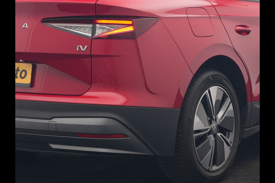 Škoda ENYAQ iV 50 Comfort 55 kWh Dealer O.H | Adaptive Cruise | Camera | Crystal LED | Apple Carplay | Sportstoelen Verwarmd | BLIS | Virtual | Navigatie | DAB | 19"L.M |