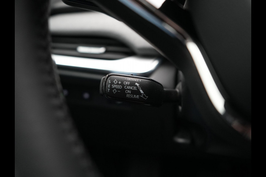 Škoda ENYAQ iV 50 Comfort 55 kWh Dealer O.H | Adaptive Cruise | Camera | Crystal LED | Apple Carplay | Sportstoelen Verwarmd | BLIS | Virtual | Navigatie | DAB | 19"L.M |