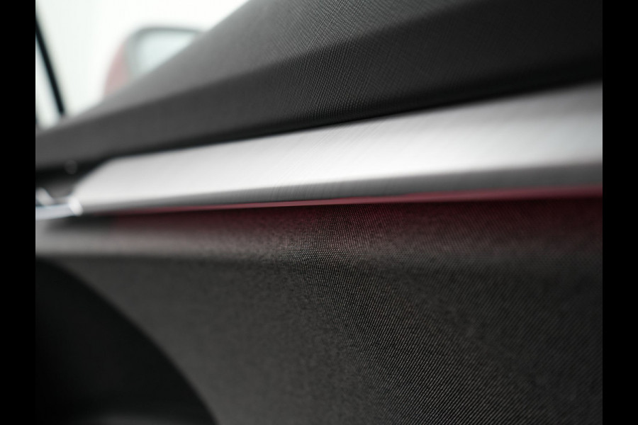 Škoda ENYAQ iV 50 Comfort 55 kWh Dealer O.H | Adaptive Cruise | Camera | Crystal LED | Apple Carplay | Sportstoelen Verwarmd | BLIS | Virtual | Navigatie | DAB | 19"L.M |