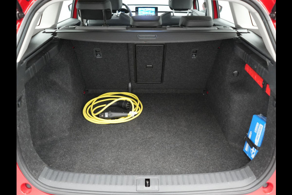 Škoda ENYAQ iV 50 Comfort 55 kWh Dealer O.H | Adaptive Cruise | Camera | Crystal LED | Apple Carplay | Sportstoelen Verwarmd | BLIS | Virtual | Navigatie | DAB | 19"L.M |