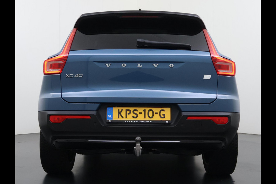 Volvo XC40 Ultimate Recharge Pure 360 CAMERA | PANORAMADAK | ELEKTRISCHE TREKHAAK | STOEL- & STUURVERWARMING | ACHTERUITRIJCAMERA | ELEKTRISCHE ACHTERKLEP | HARMAN KARDON AUDIO | ZEER COMPLEET | ALL-IN PRIJS INCL. 12 MAANDEN BOVAG GARANTIE