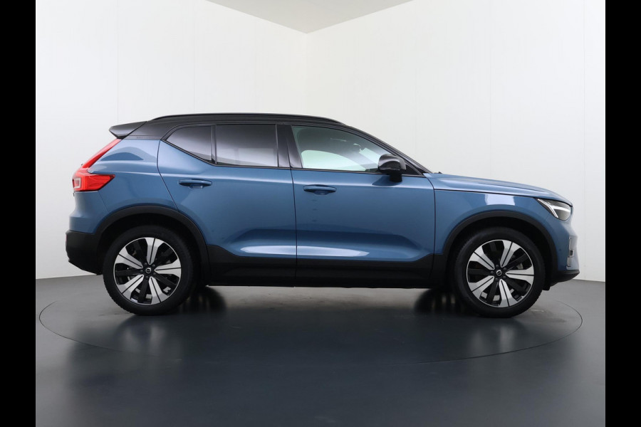 Volvo XC40 Ultimate Recharge Pure 360 CAMERA | PANORAMADAK | ELEKTRISCHE TREKHAAK | STOEL- & STUURVERWARMING | ACHTERUITRIJCAMERA | ELEKTRISCHE ACHTERKLEP | HARMAN KARDON AUDIO | ZEER COMPLEET | ALL-IN PRIJS INCL. 12 MAANDEN BOVAG GARANTIE