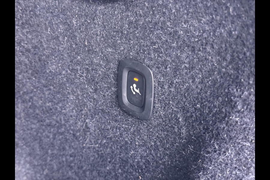 Volvo XC40 Ultimate Recharge Pure 360 CAMERA | PANORAMADAK | ELEKTRISCHE TREKHAAK | STOEL- & STUURVERWARMING | ACHTERUITRIJCAMERA | ELEKTRISCHE ACHTERKLEP | HARMAN KARDON AUDIO | ZEER COMPLEET | ALL-IN PRIJS INCL. 12 MAANDEN BOVAG GARANTIE